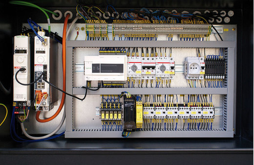06_330_CF_NC.jpg
